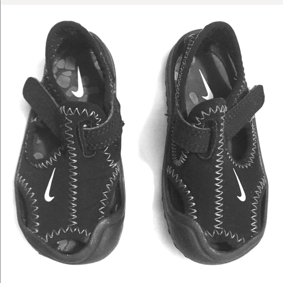 nike waterproof sandals